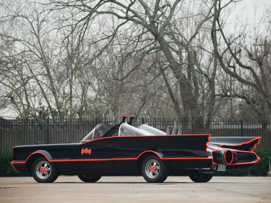  Lincoln Futura Batmobile by Barris Kustom 1966 года  (фото 7 из 19)